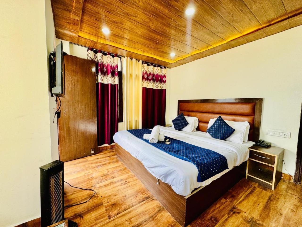 Royal Majestic View Point Lodge Manali  Exterior photo
