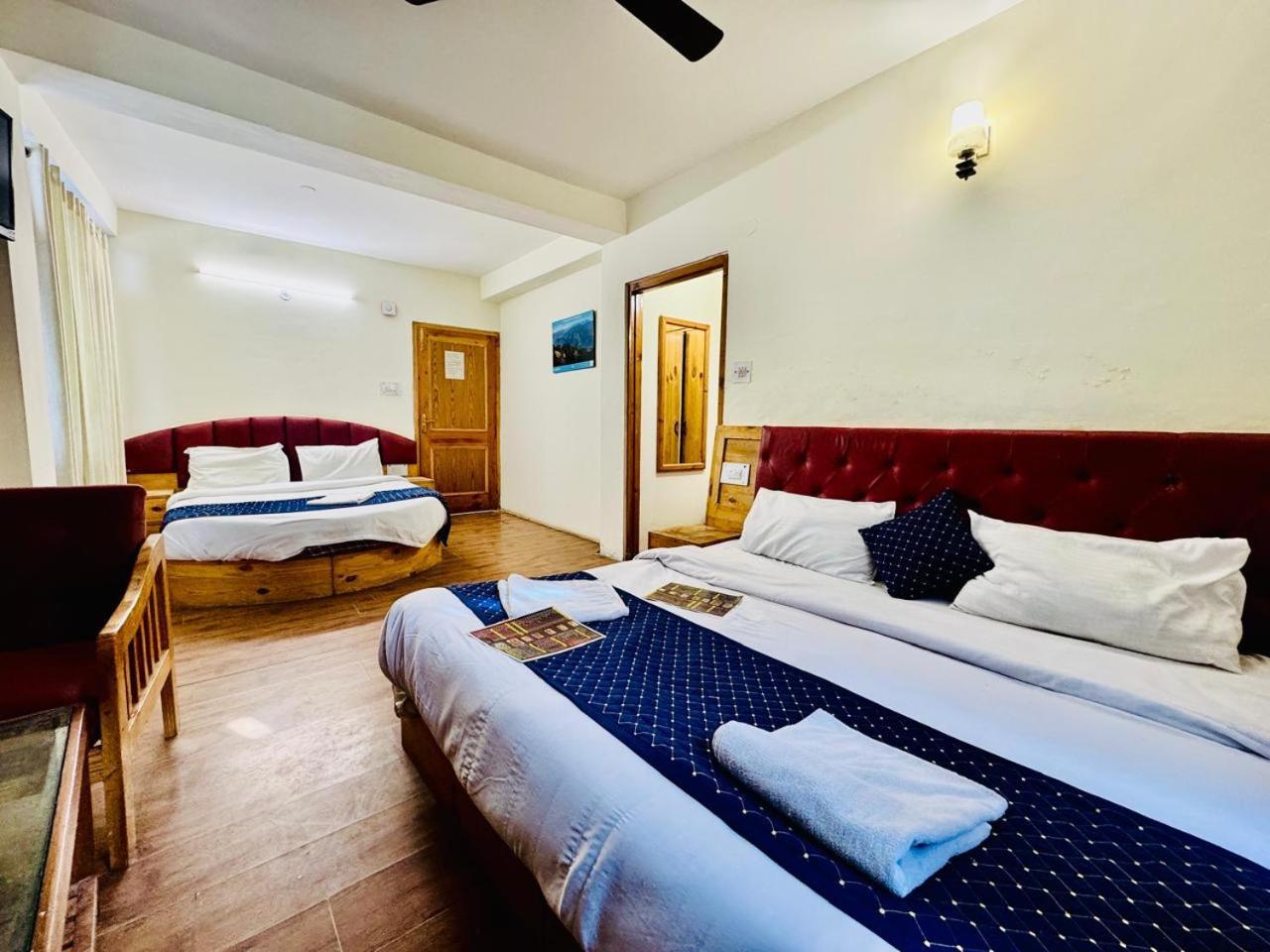 Royal Majestic View Point Lodge Manali  Exterior photo