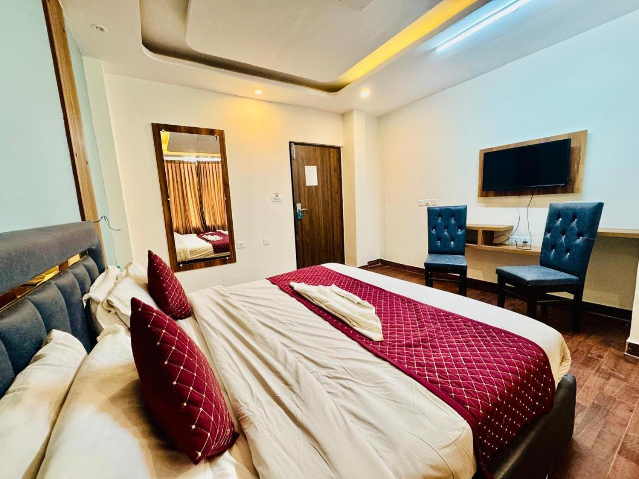 Royal Majestic View Point Lodge Manali  Exterior photo