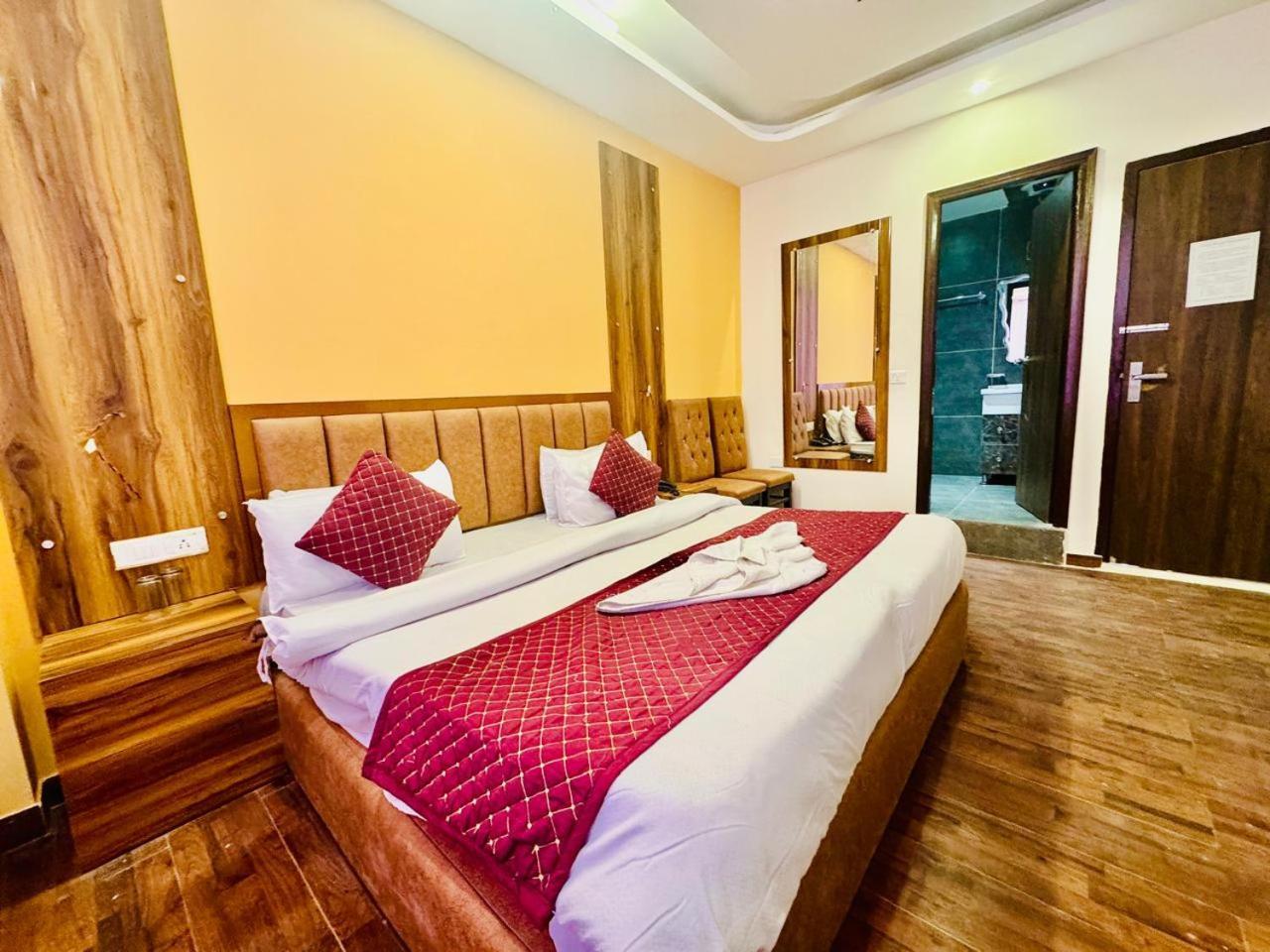Royal Majestic View Point Lodge Manali  Exterior photo