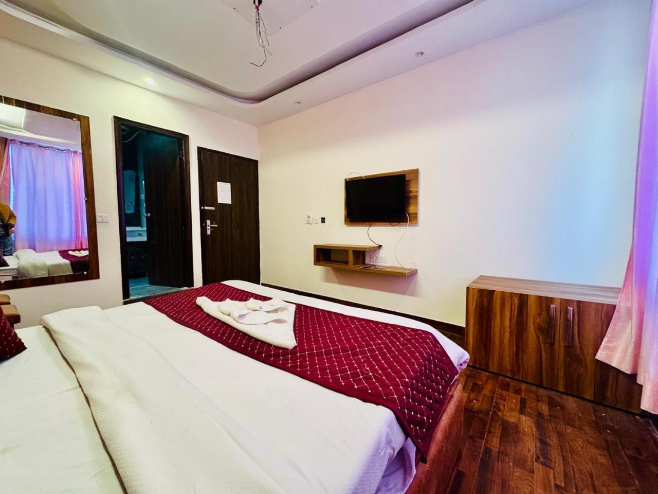 Royal Majestic View Point Lodge Manali  Exterior photo